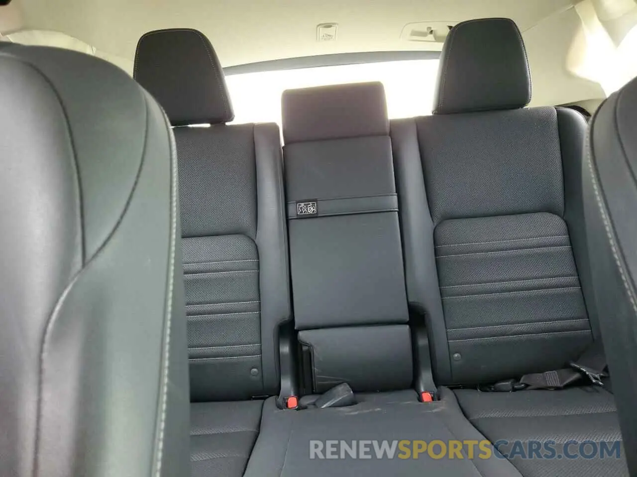 10 fotografías del automóvil dañado JTJBARBZ7K2198523 LEXUS NX 2019