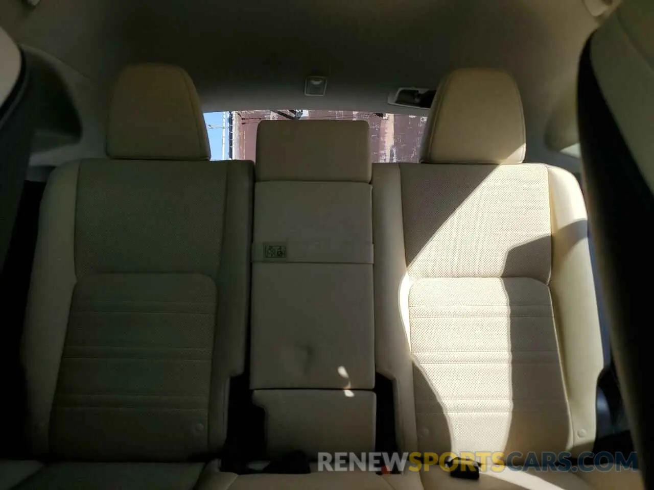 10 fotografías del automóvil dañado JTJBJRBZ2K2109165 LEXUS NX 2019