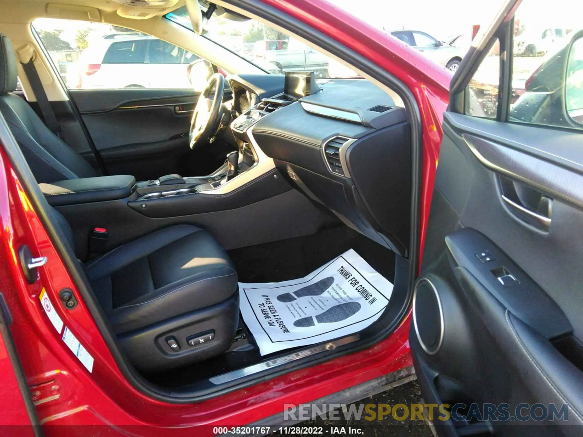 5 fotografías del automóvil dañado JTJBJRBZ6K2100999 LEXUS NX 2019