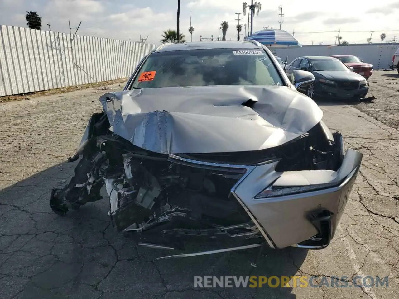 5 fotografías del automóvil dañado JTJBJRBZ9K2120180 LEXUS NX 2019