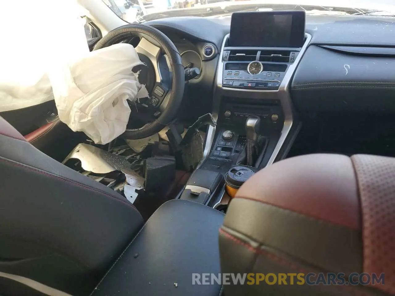 8 fotografías del automóvil dañado JTJBJRBZ9K2120180 LEXUS NX 2019