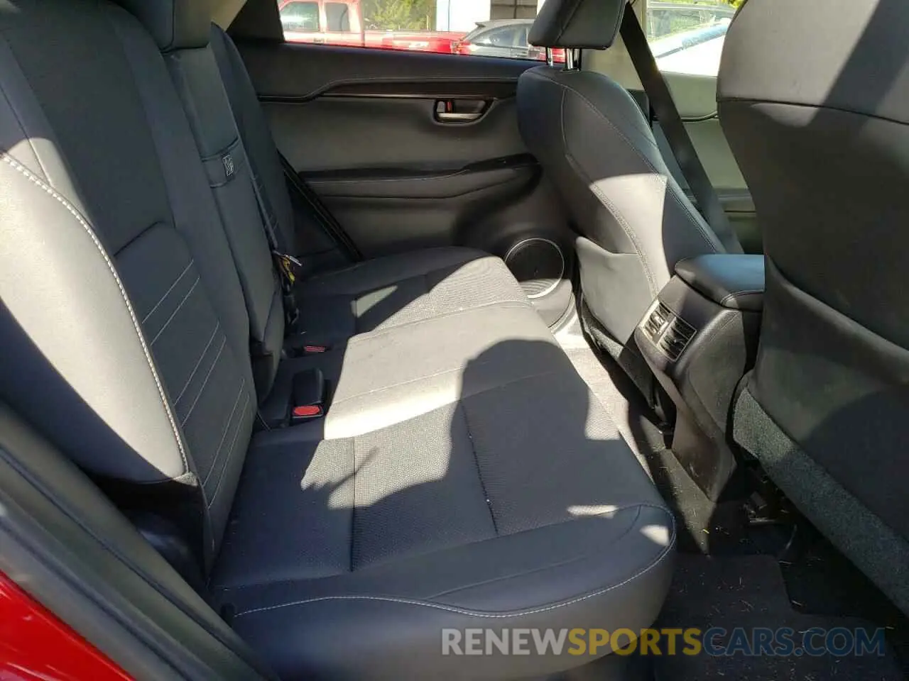 11 fotografías del automóvil dañado JTJBJRBZXK2101377 LEXUS NX 2019