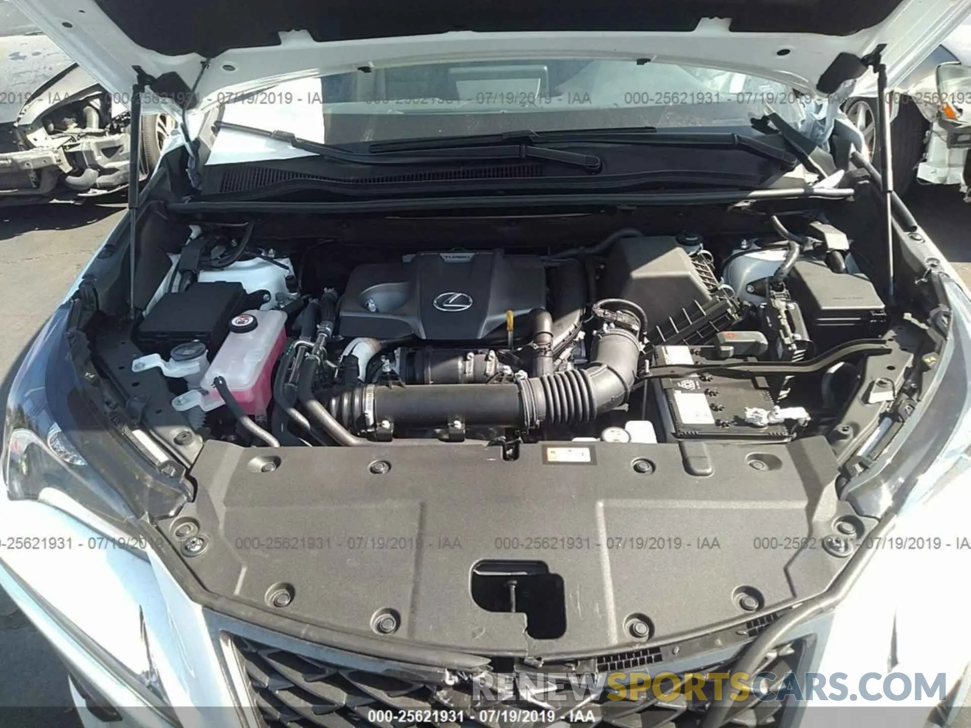 10 fotografías del automóvil dañado JTJYARBZ0K2137220 LEXUS NX 2019