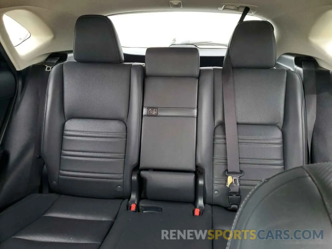 10 fotografías del automóvil dañado JTJYARBZ1K2121267 LEXUS NX 2019