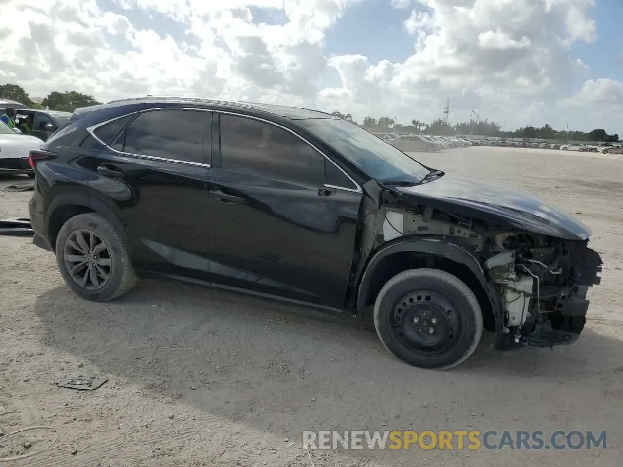 4 fotografías del automóvil dañado JTJYARBZ1K2124752 LEXUS NX 2019