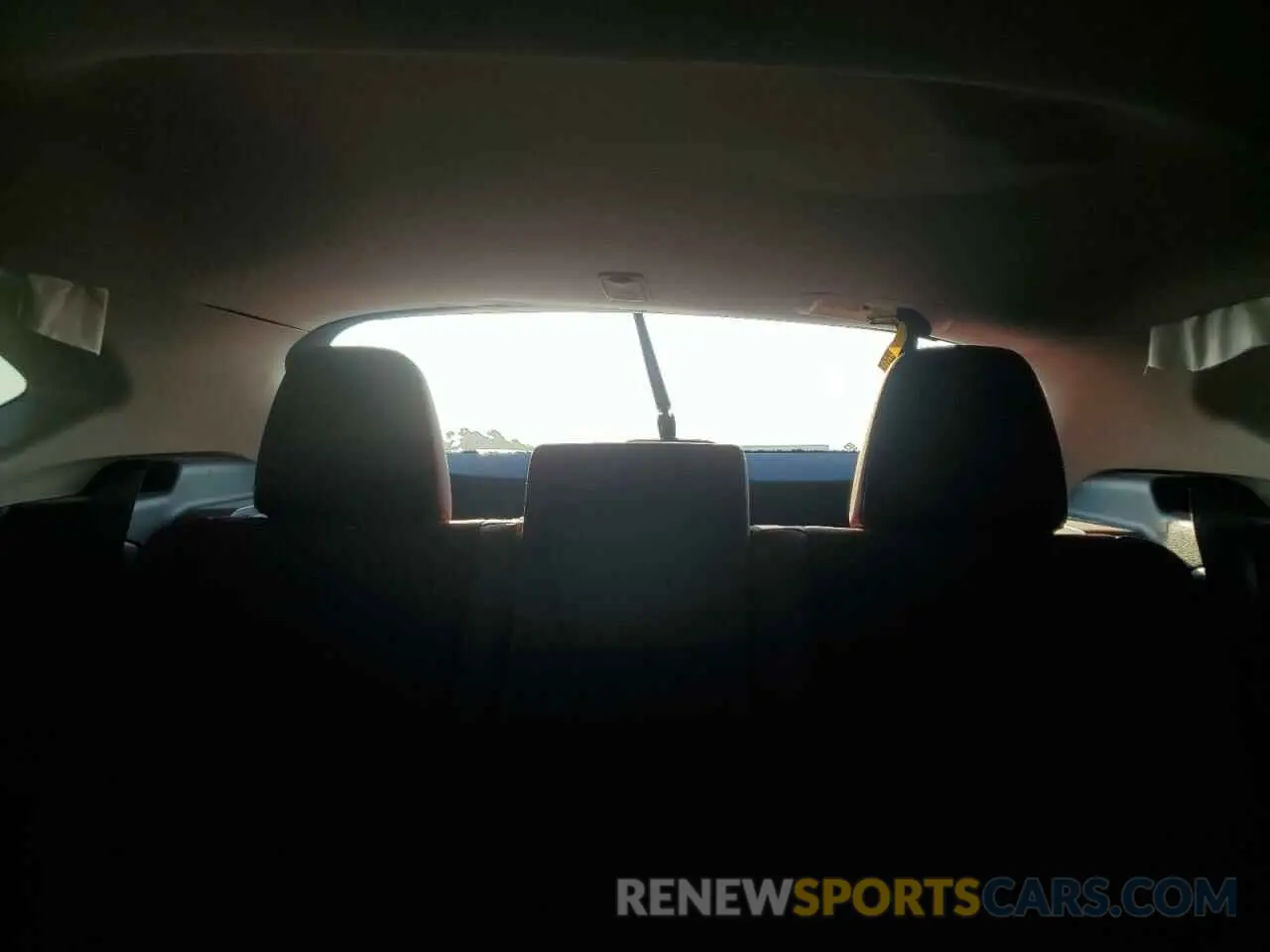 10 fotografías del automóvil dañado JTJYARBZ1K2128090 LEXUS NX 2019