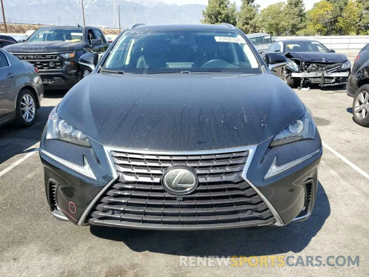 5 fotografías del automóvil dañado JTJYARBZ2K2122749 LEXUS NX 2019