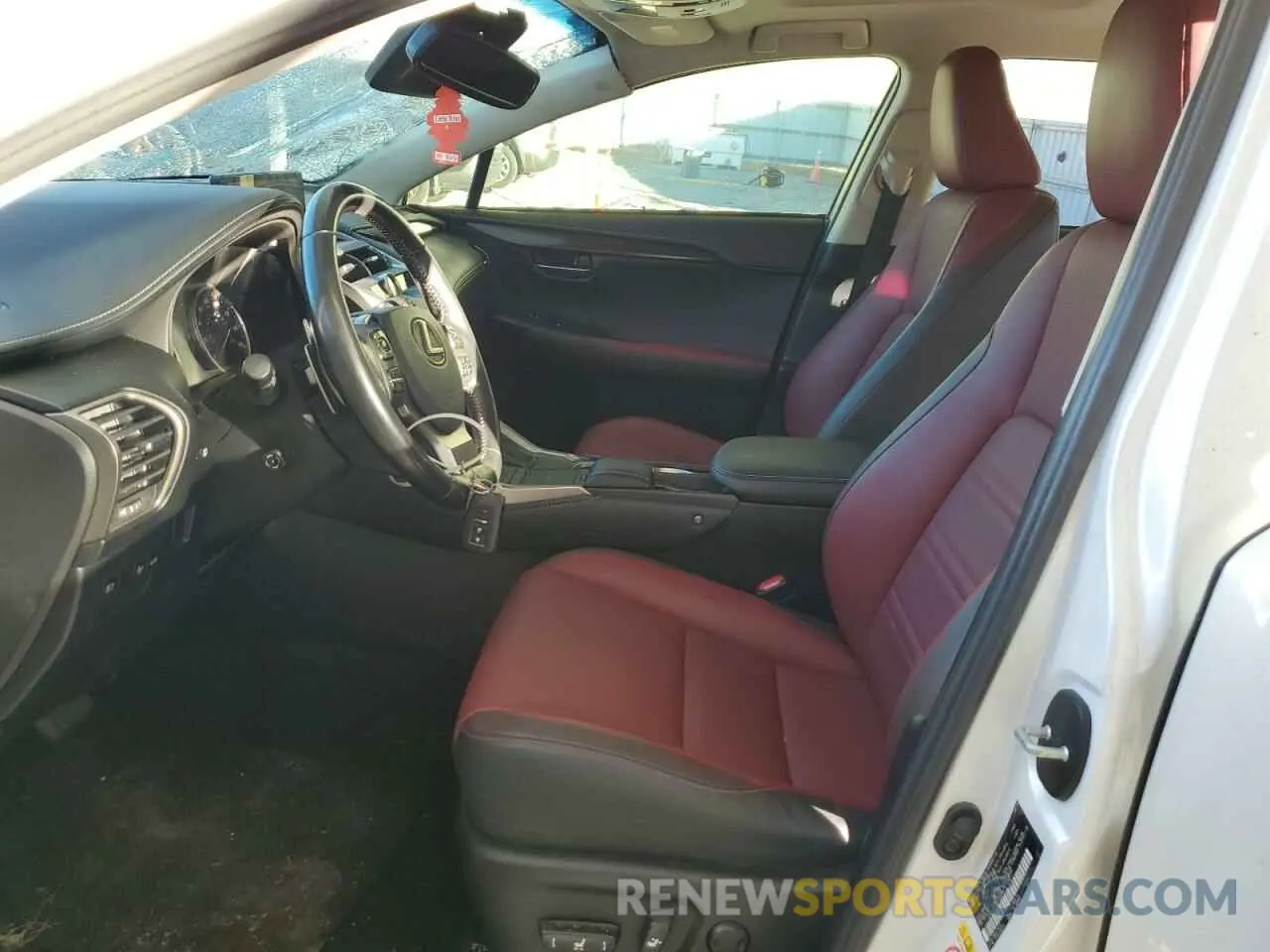 7 fotografías del automóvil dañado JTJYARBZ2K2156187 LEXUS NX 2019