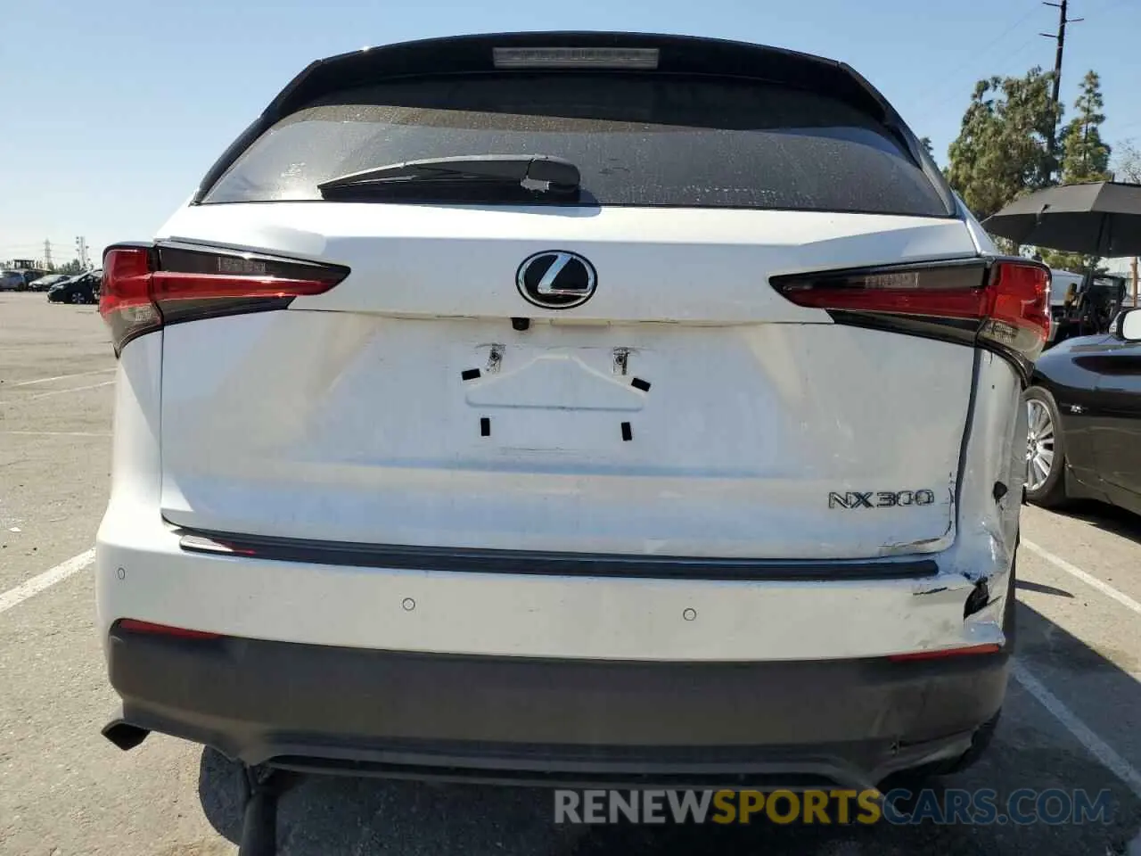 6 fotografías del automóvil dañado JTJYARBZ3K2138538 LEXUS NX 2019