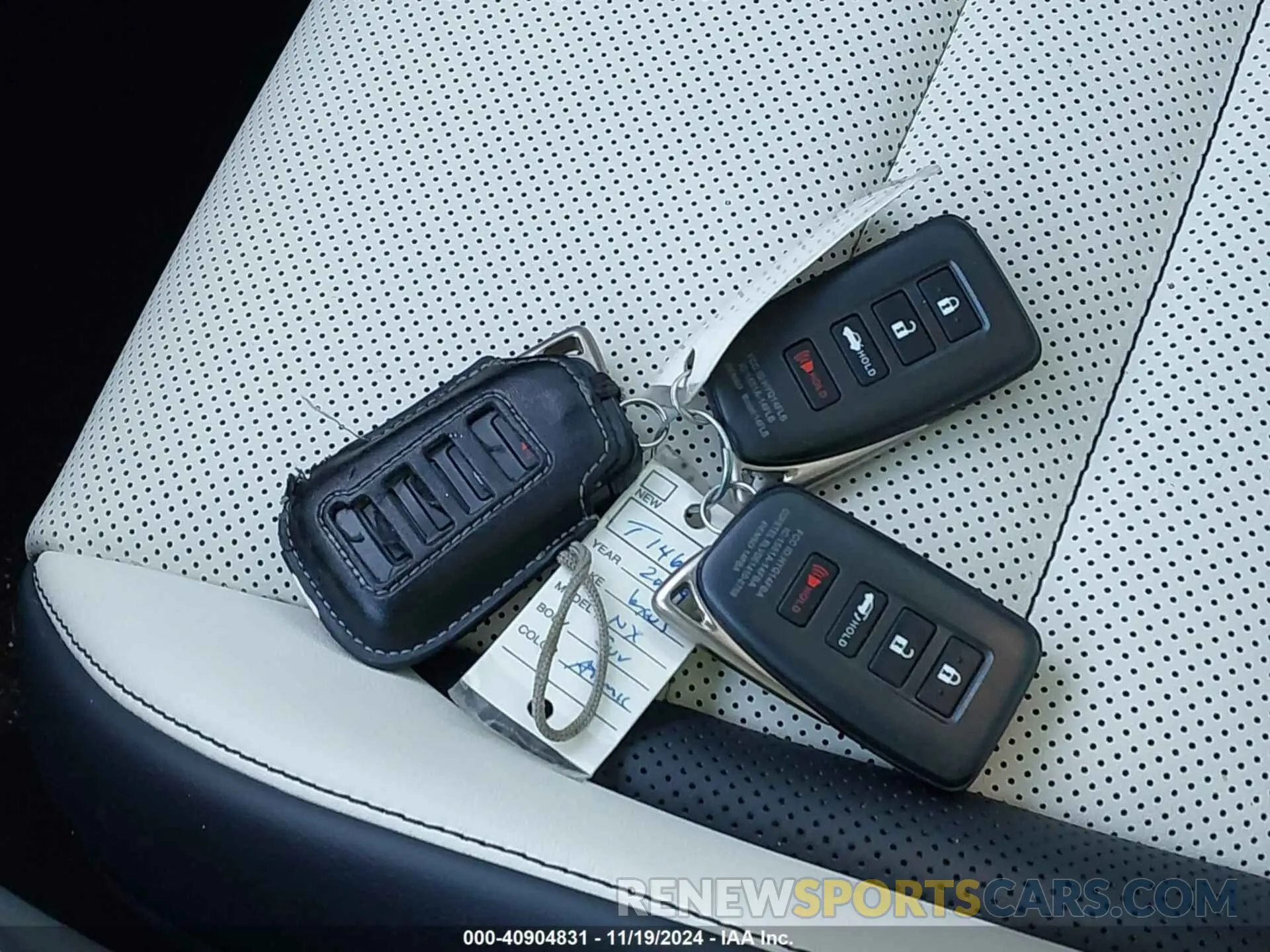 11 fotografías del automóvil dañado JTJYARBZ3K2146168 LEXUS NX 2019