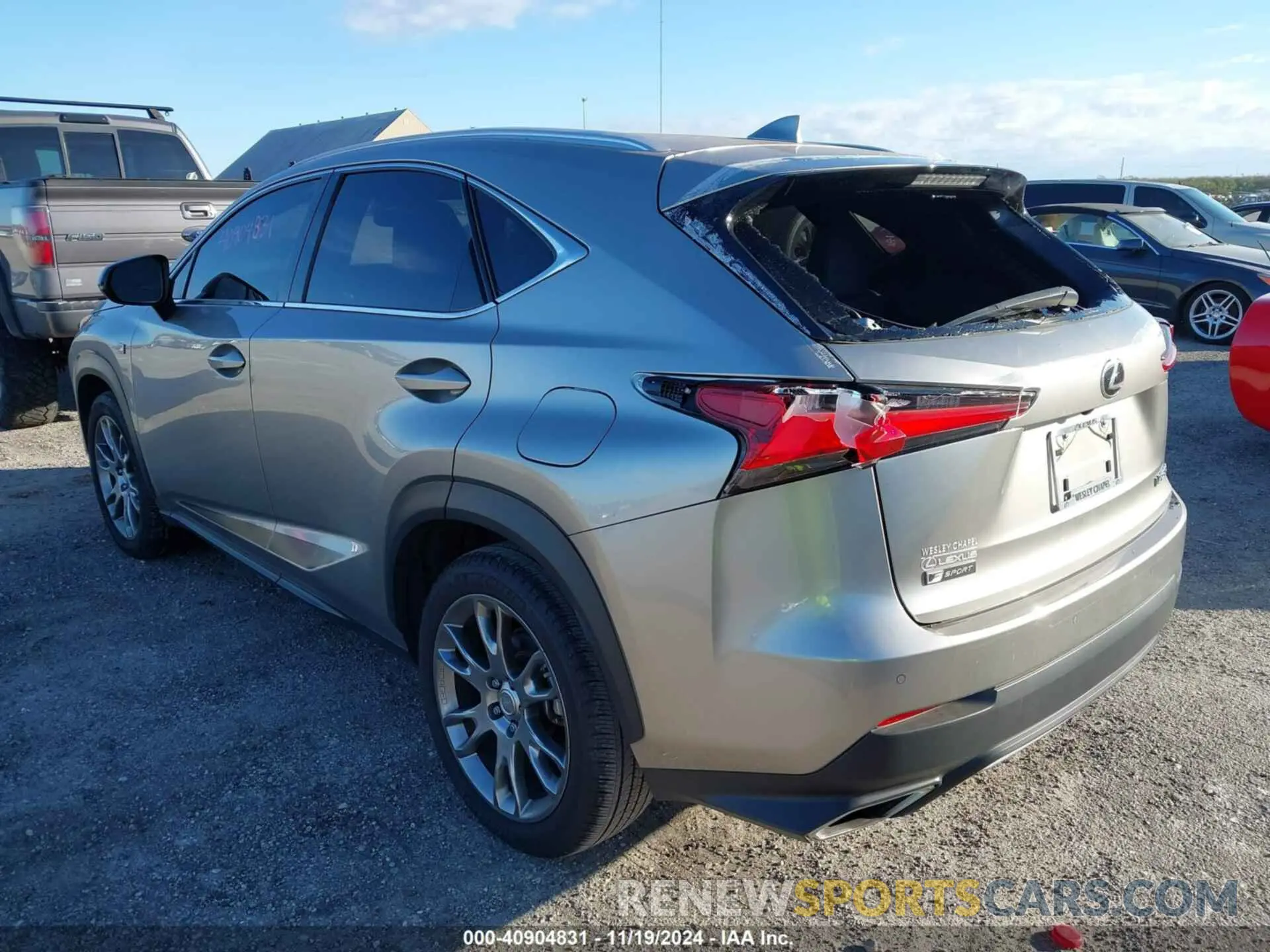 3 fotografías del automóvil dañado JTJYARBZ3K2146168 LEXUS NX 2019