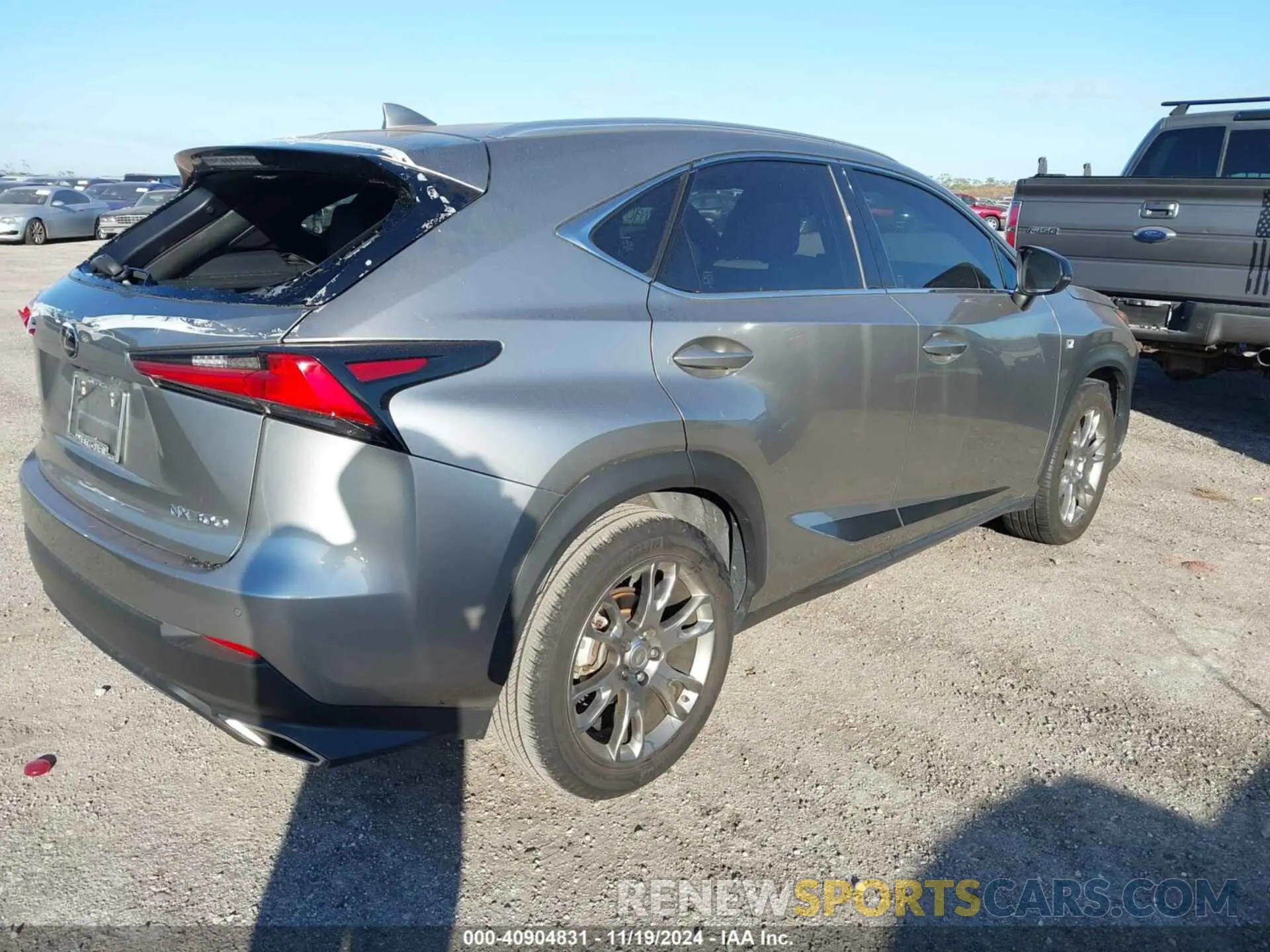 4 fotografías del automóvil dañado JTJYARBZ3K2146168 LEXUS NX 2019