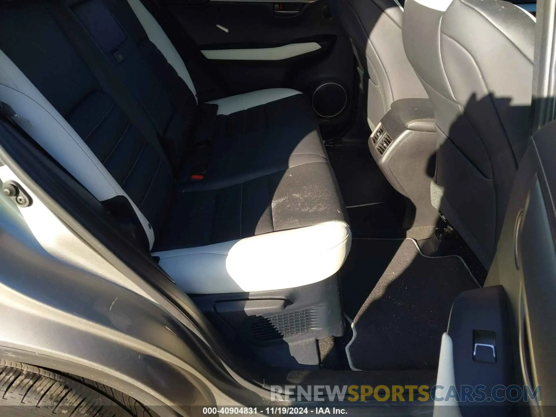8 fotografías del automóvil dañado JTJYARBZ3K2146168 LEXUS NX 2019
