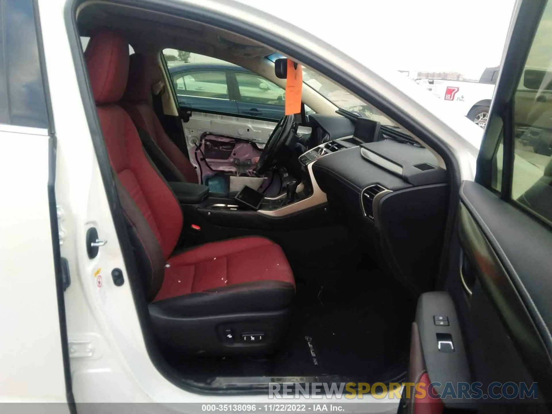 5 fotografías del automóvil dañado JTJYARBZ4K2132330 LEXUS NX 2019