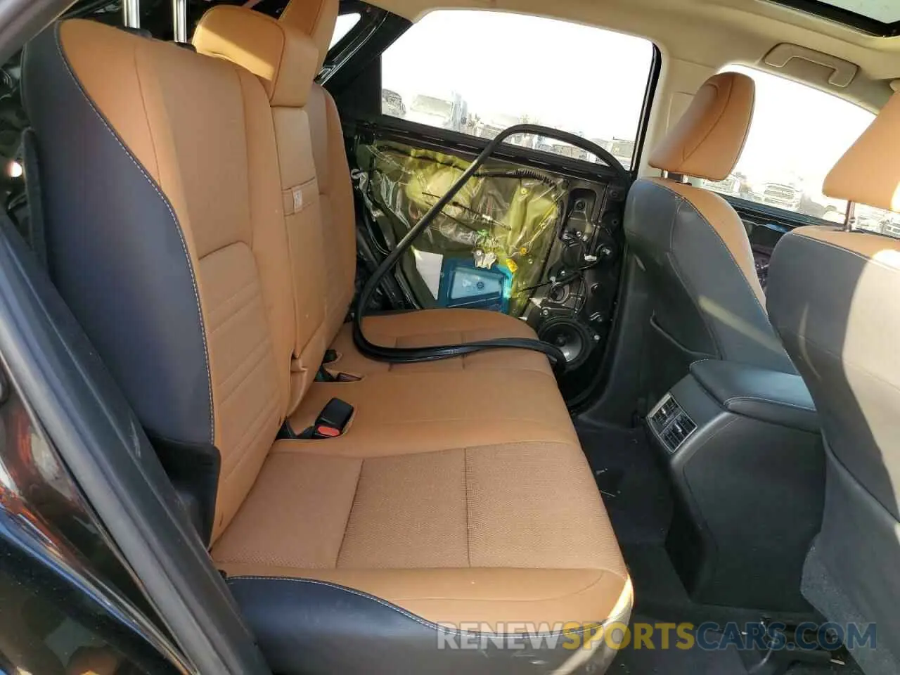 11 fotografías del automóvil dañado JTJYARBZ4K2143392 LEXUS NX 2019