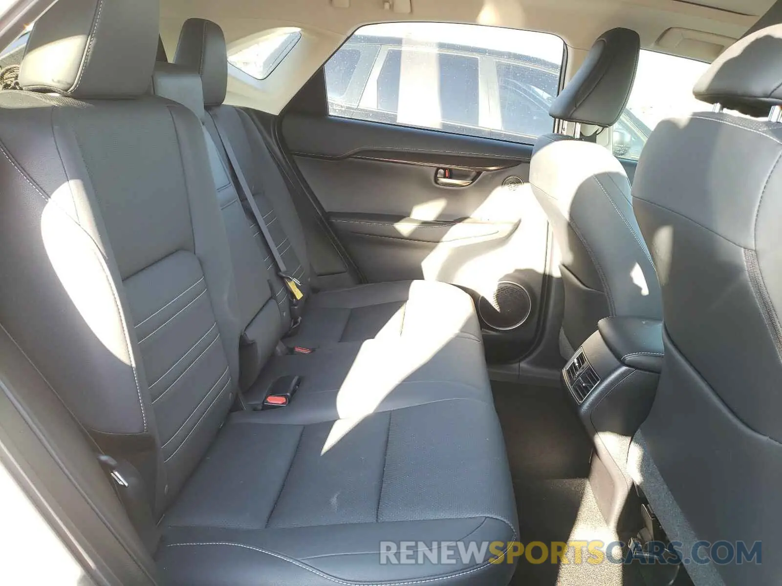 6 fotografías del automóvil dañado JTJYARBZ5K2131445 LEXUS NX 2019