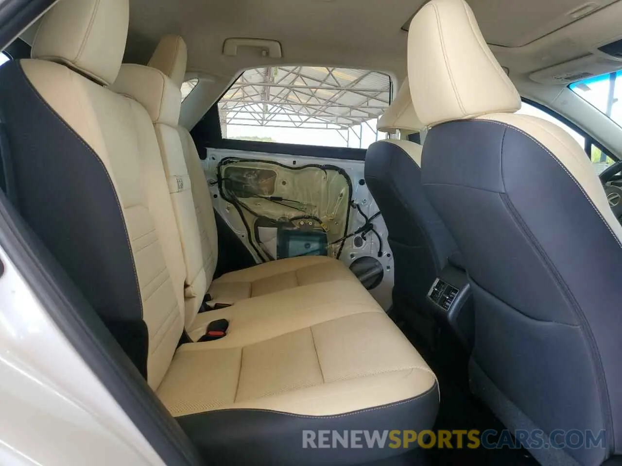 11 fotografías del automóvil dañado JTJYARBZ6K2120986 LEXUS NX 2019