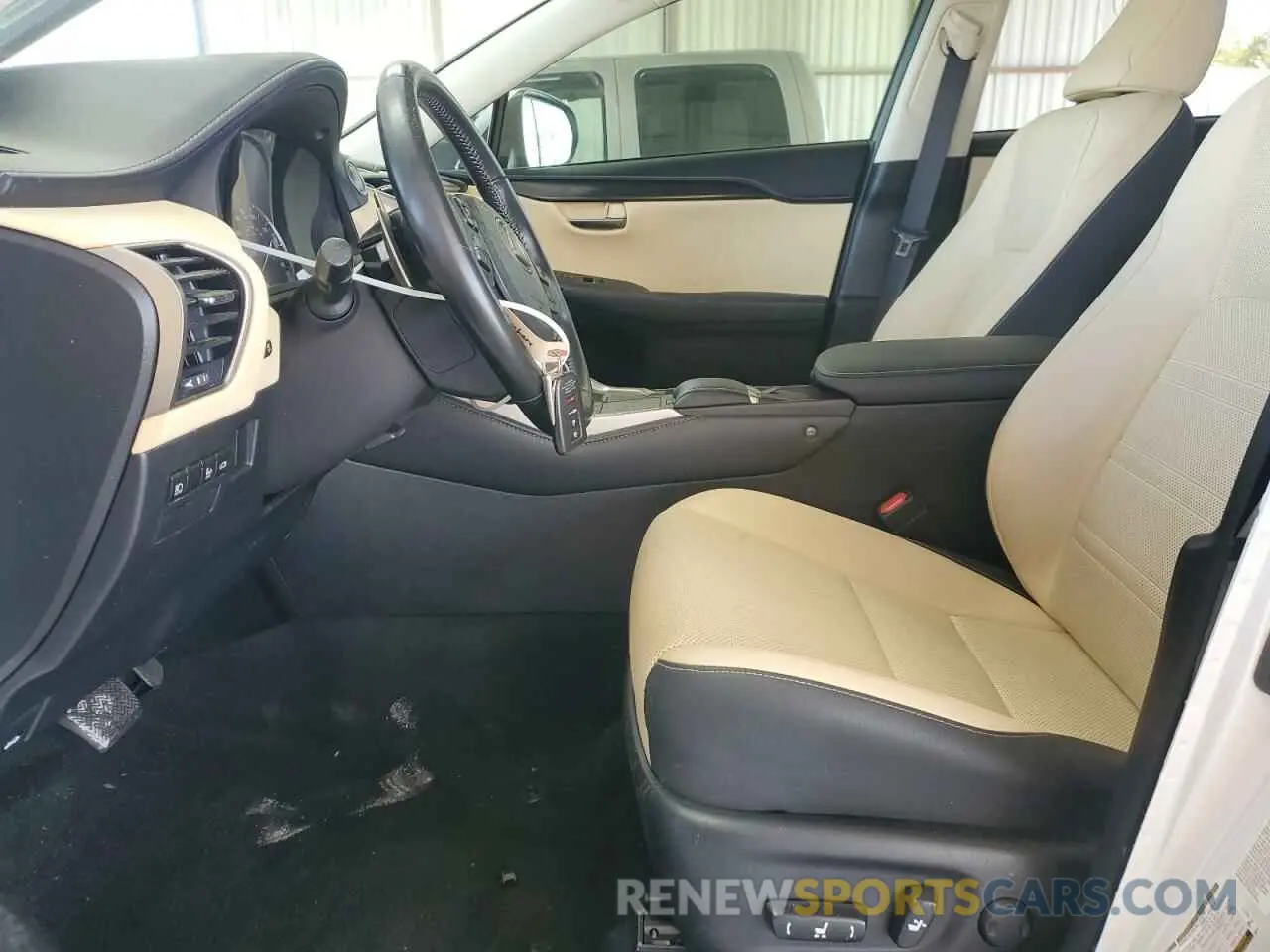 7 fotografías del automóvil dañado JTJYARBZ6K2120986 LEXUS NX 2019