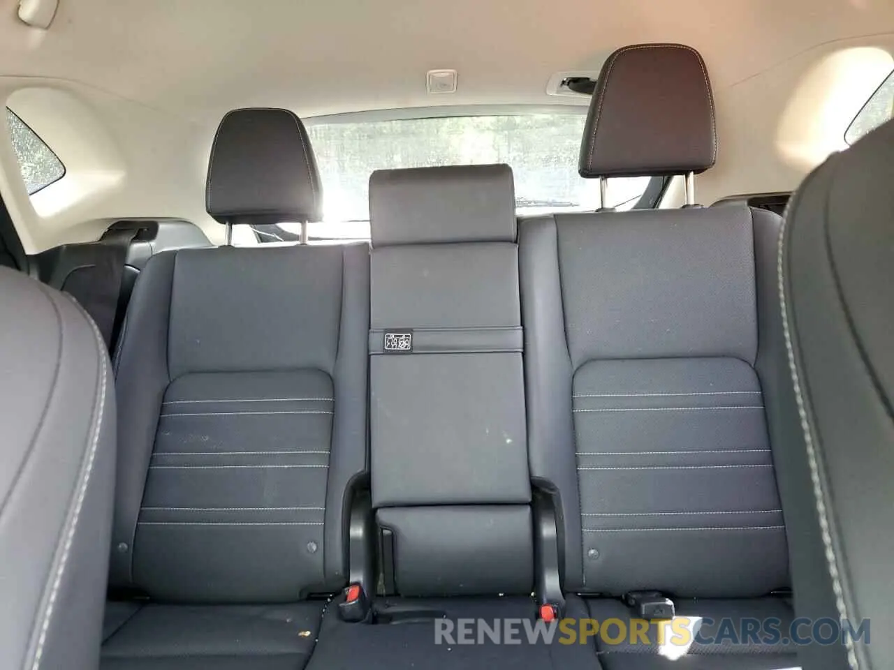 10 fotografías del automóvil dañado JTJYARBZ6K2155544 LEXUS NX 2019