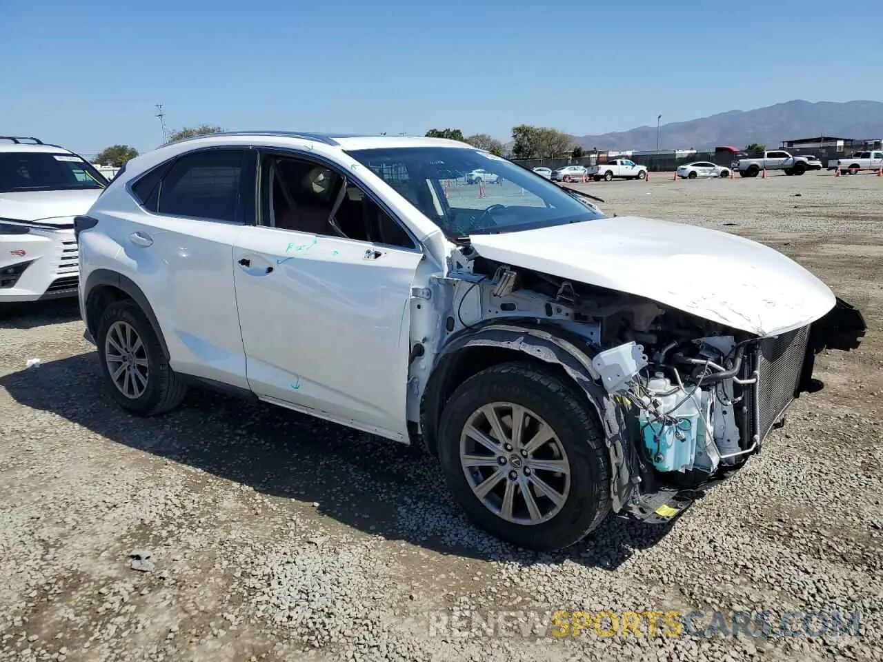 4 fotografías del automóvil dañado JTJYARBZ7K2133844 LEXUS NX 2019