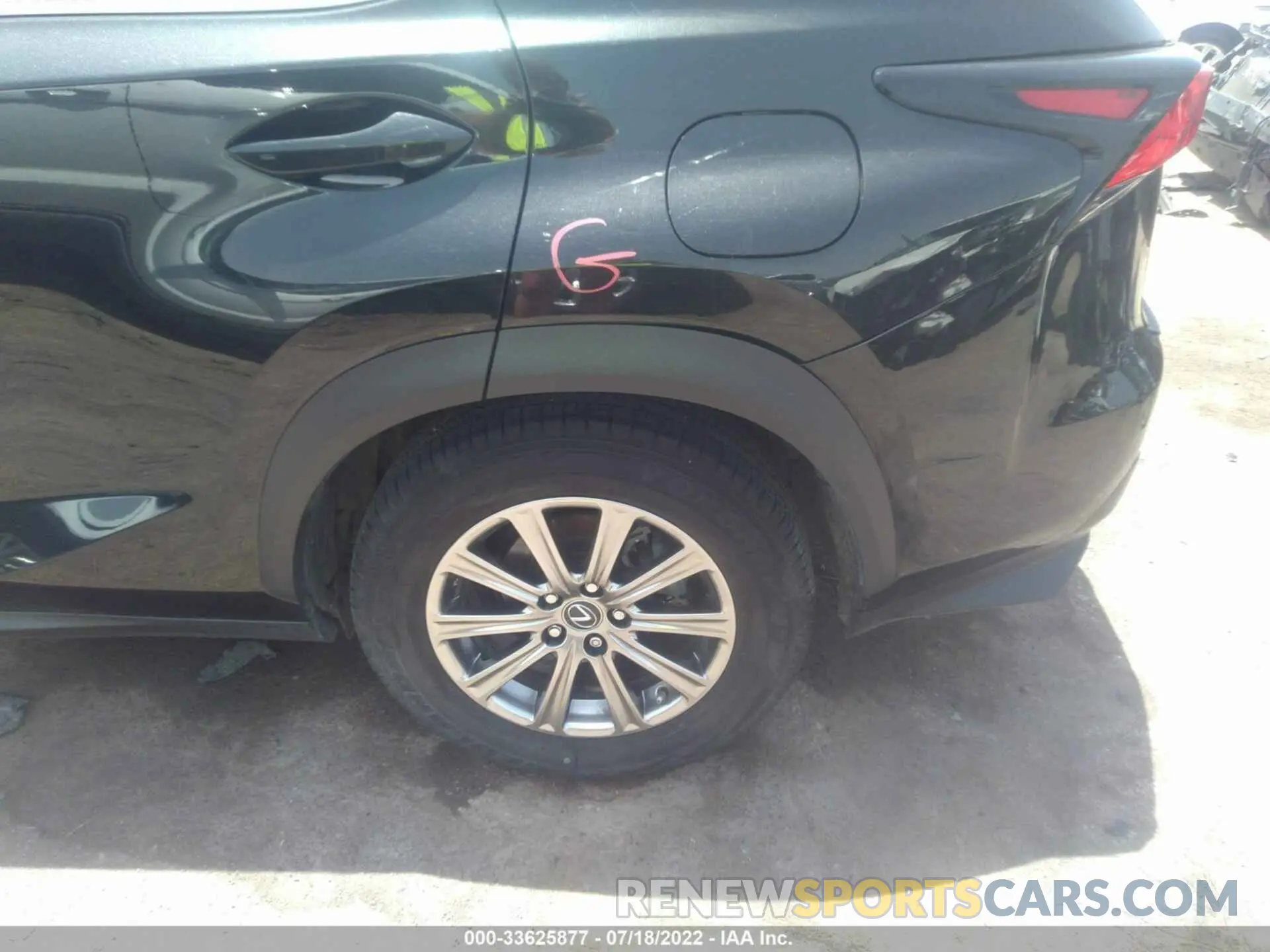 13 fotografías del automóvil dañado JTJYARBZ7K2151230 LEXUS NX 2019