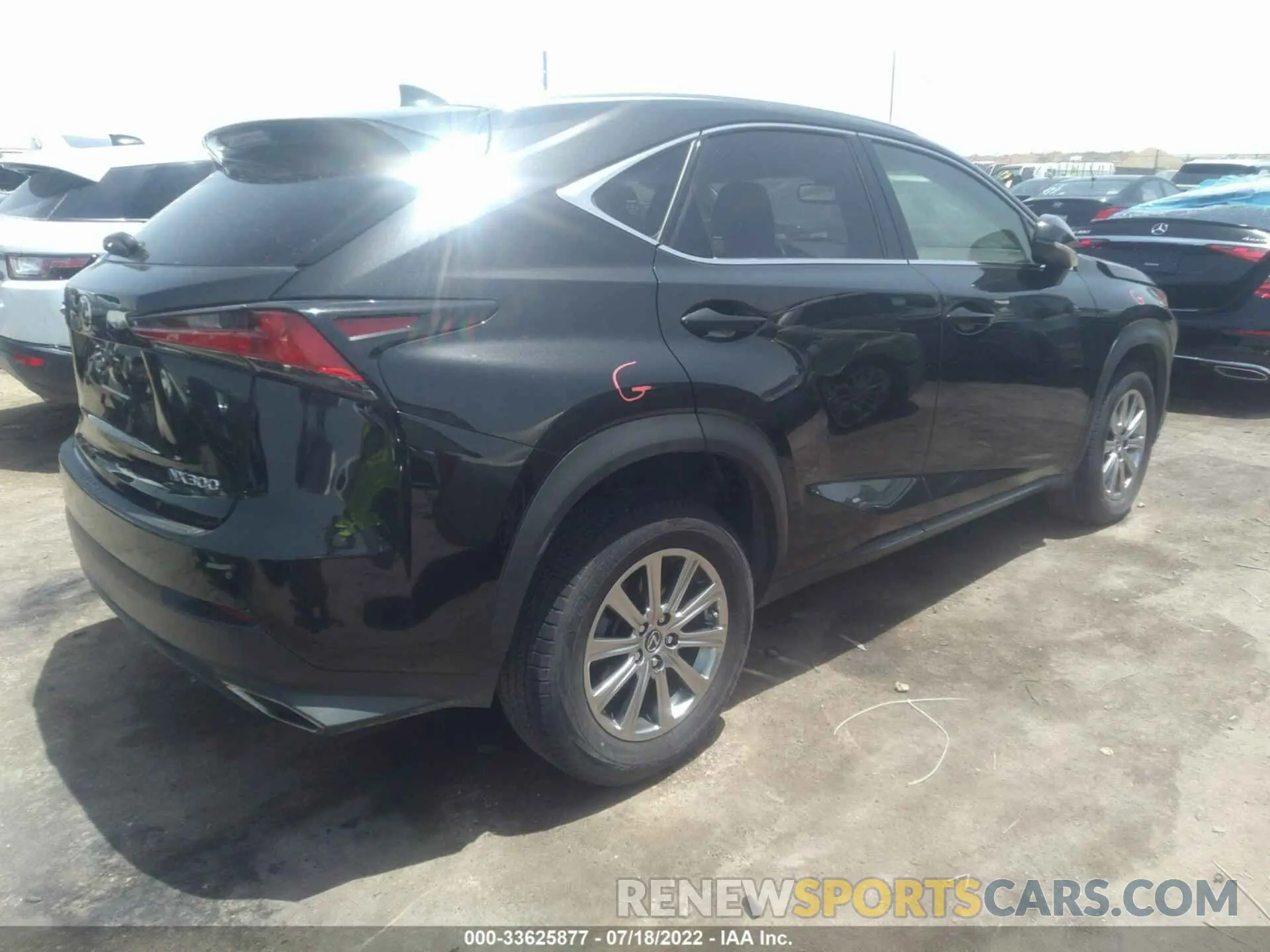 4 fotografías del automóvil dañado JTJYARBZ7K2151230 LEXUS NX 2019
