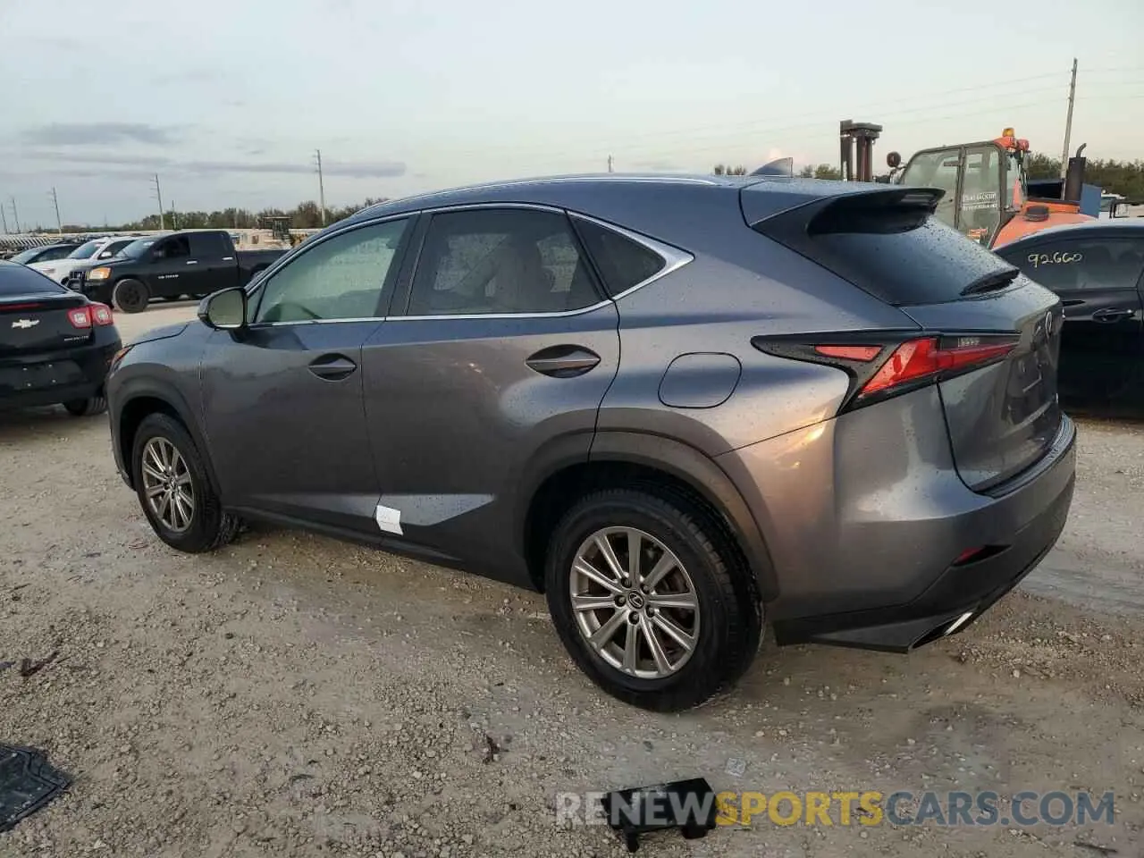 2 fotografías del automóvil dañado JTJYARBZ8K2126613 LEXUS NX 2019