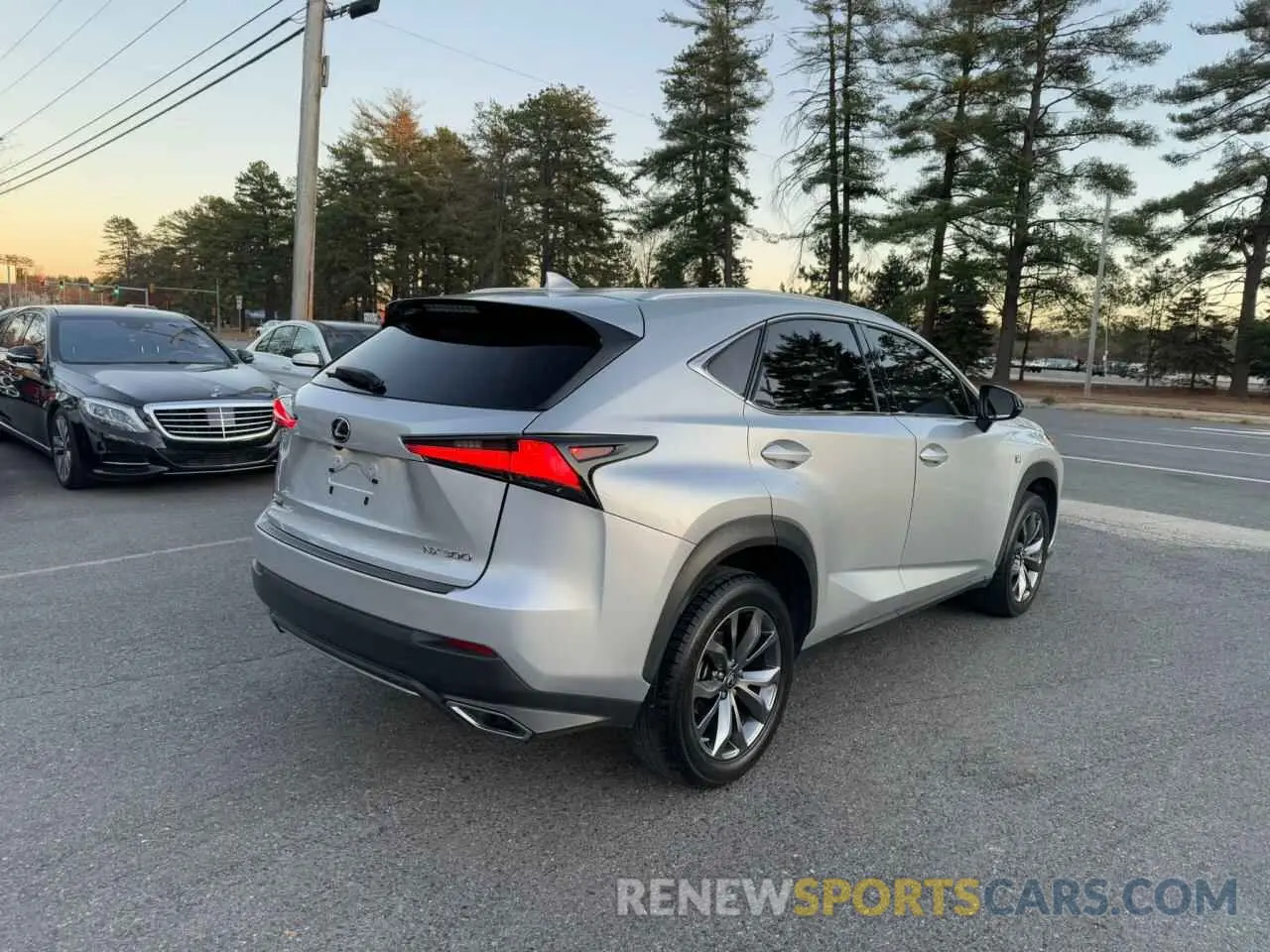 3 fotografías del automóvil dañado JTJYARBZ8K2128524 LEXUS NX 2019