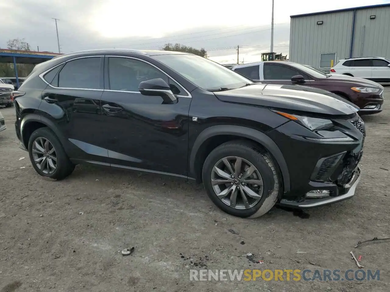 4 fotografías del automóvil dañado JTJYARBZ8K2134677 LEXUS NX 2019
