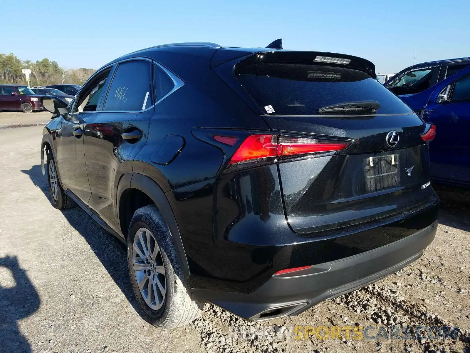 3 fotografías del automóvil dañado JTJYARBZ9K2131027 LEXUS NX 2019