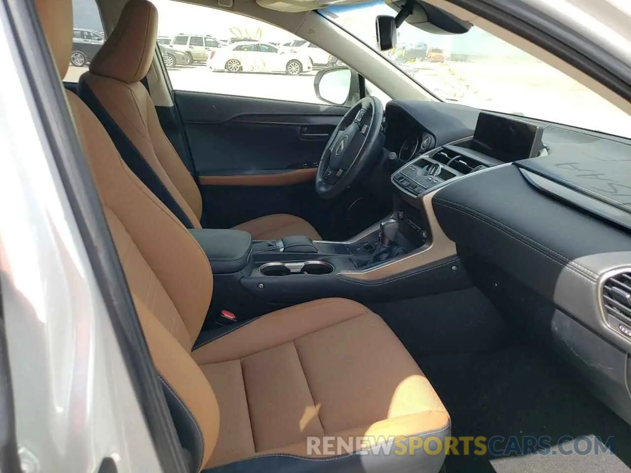 5 fotografías del automóvil dañado JTJYARBZXK2117749 LEXUS NX 2019