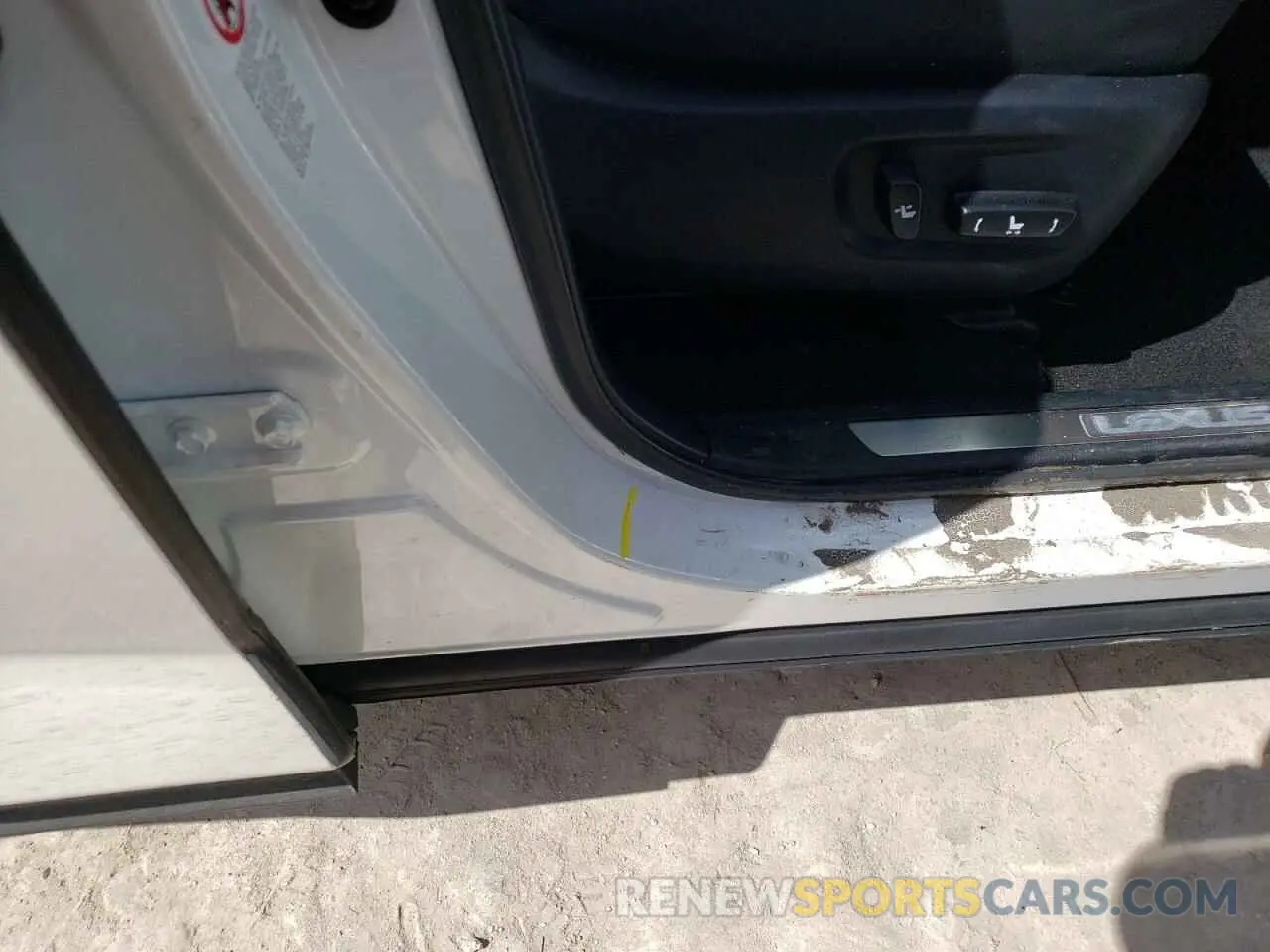 9 fotografías del automóvil dañado JTJYARBZXK2117749 LEXUS NX 2019