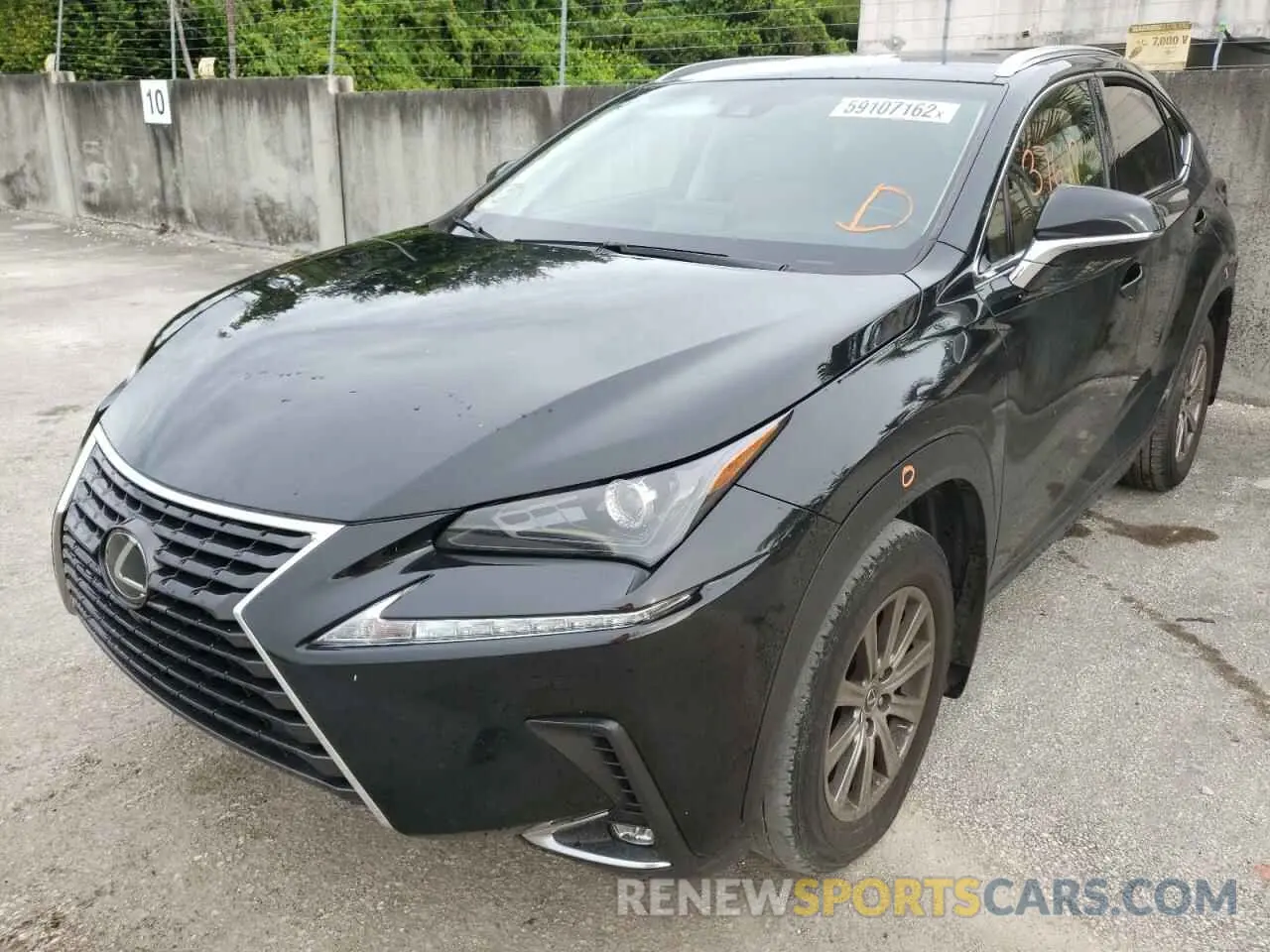 2 fotografías del automóvil dañado JTJYARBZXK2140402 LEXUS NX 2019