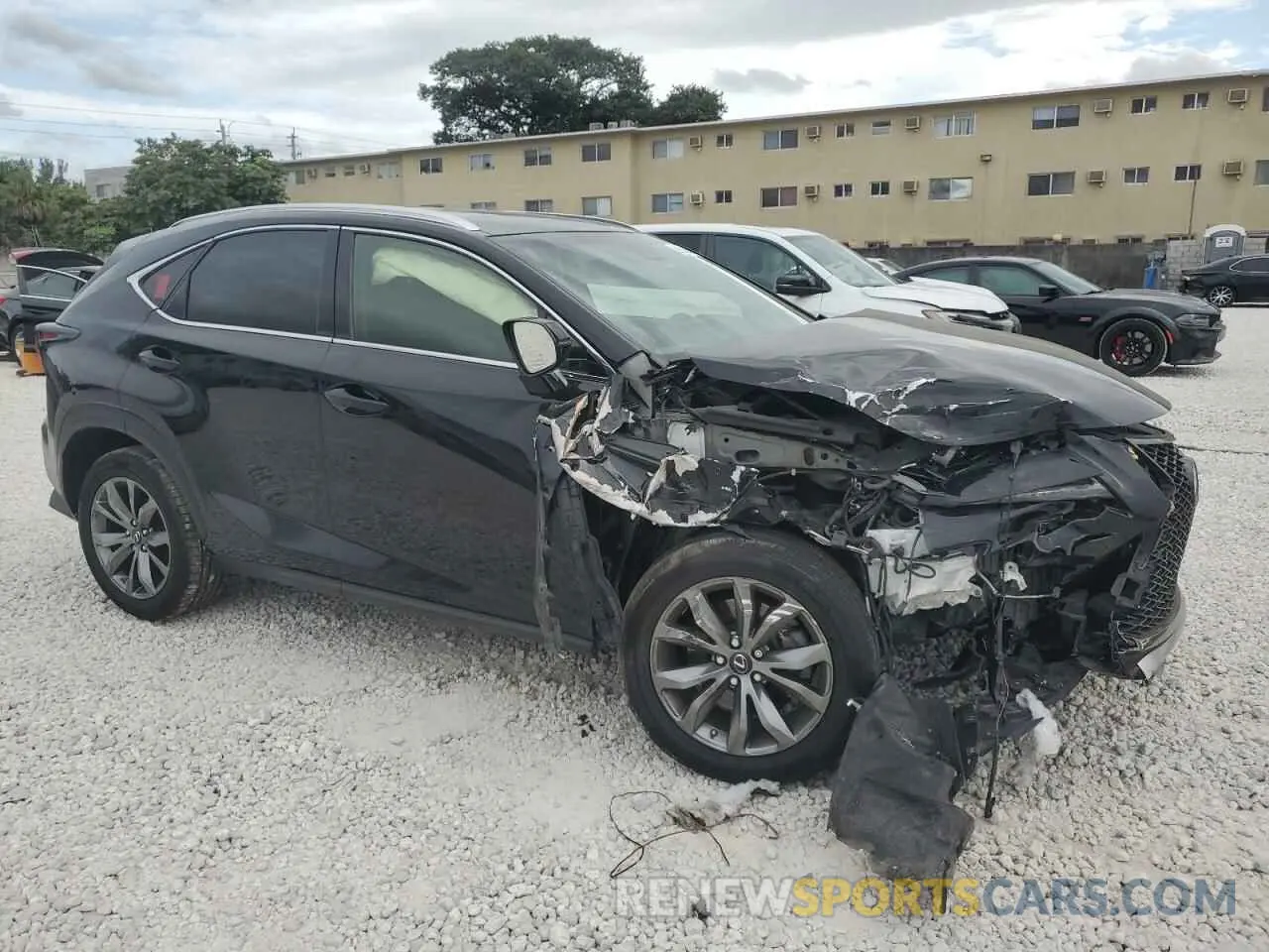 4 fotografías del automóvil dañado JTJYARBZXK2154235 LEXUS NX 2019