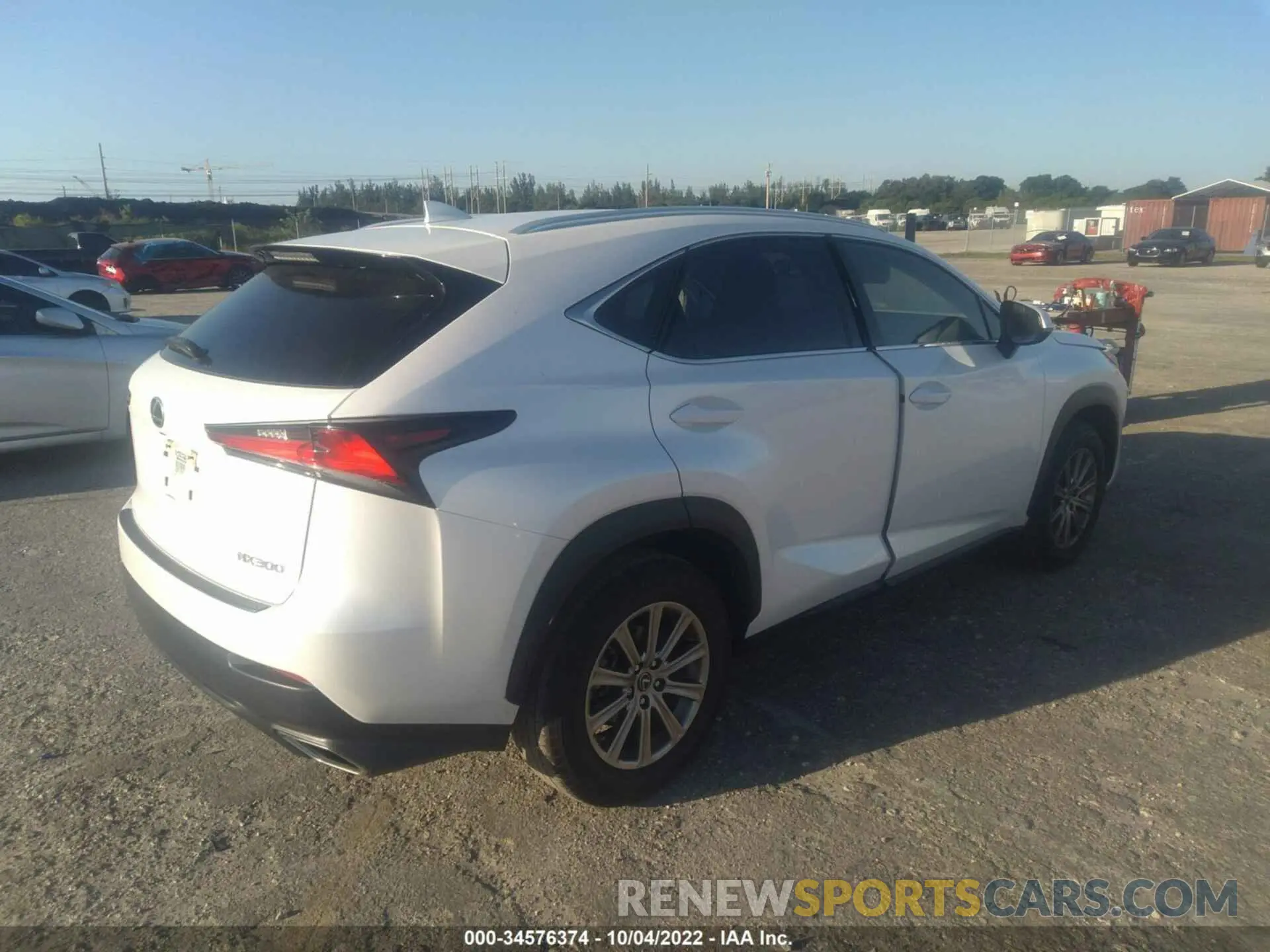 4 fotografías del automóvil dañado JTJAARBZ1L5019422 LEXUS NX 2020