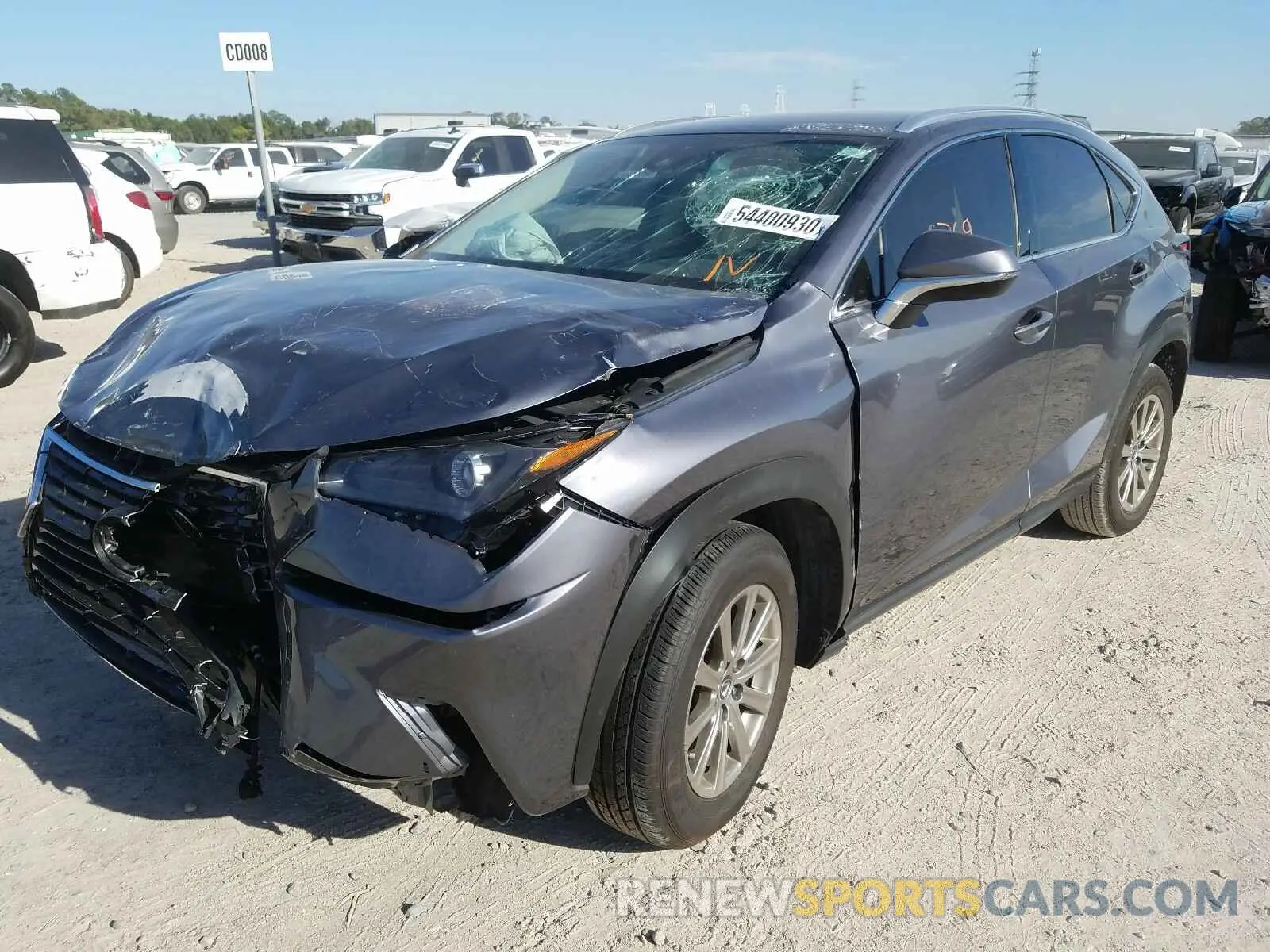 2 fotografías del automóvil dañado JTJAARBZ2L2158380 LEXUS NX 2020