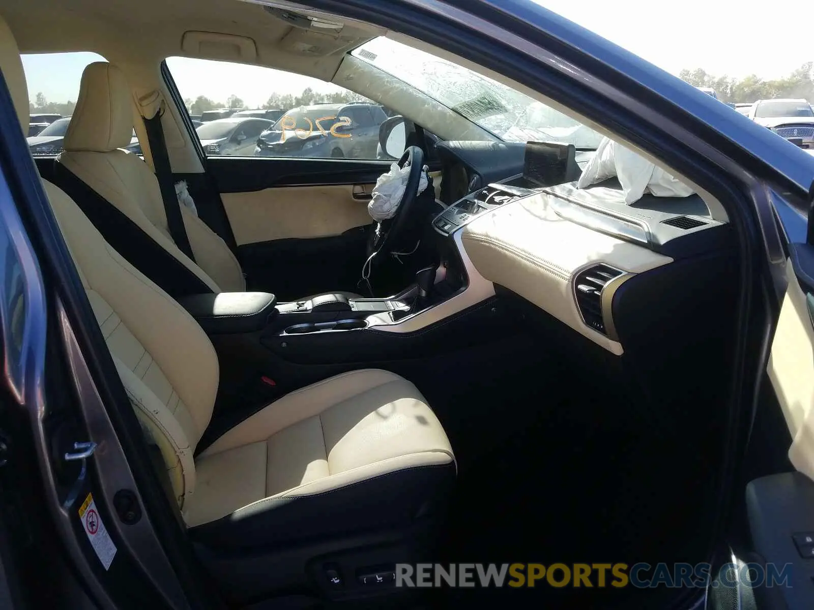 5 fotografías del automóvil dañado JTJAARBZ2L2158380 LEXUS NX 2020