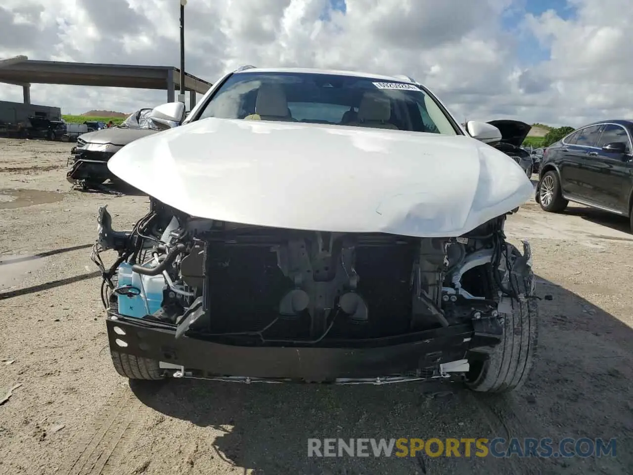 5 fotografías del automóvil dañado JTJAARBZ2L2175079 LEXUS NX 2020