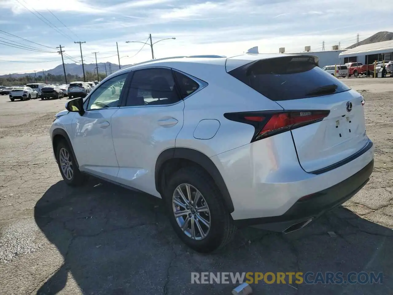 2 fotografías del automóvil dañado JTJAARBZ6L5010795 LEXUS NX 2020
