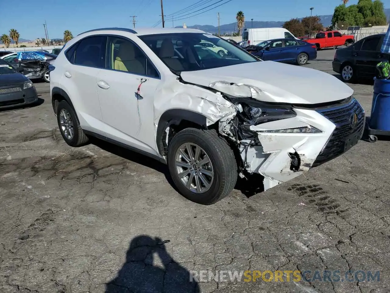 4 fotografías del automóvil dañado JTJAARBZ6L5010795 LEXUS NX 2020