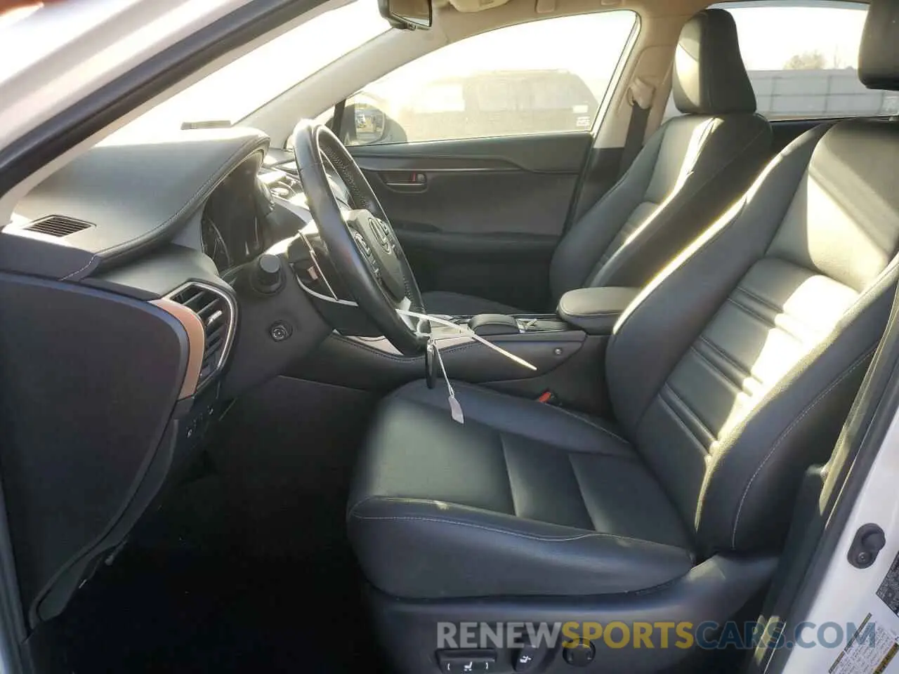 7 fotografías del automóvil dañado JTJAARBZ9L2174253 LEXUS NX 2020