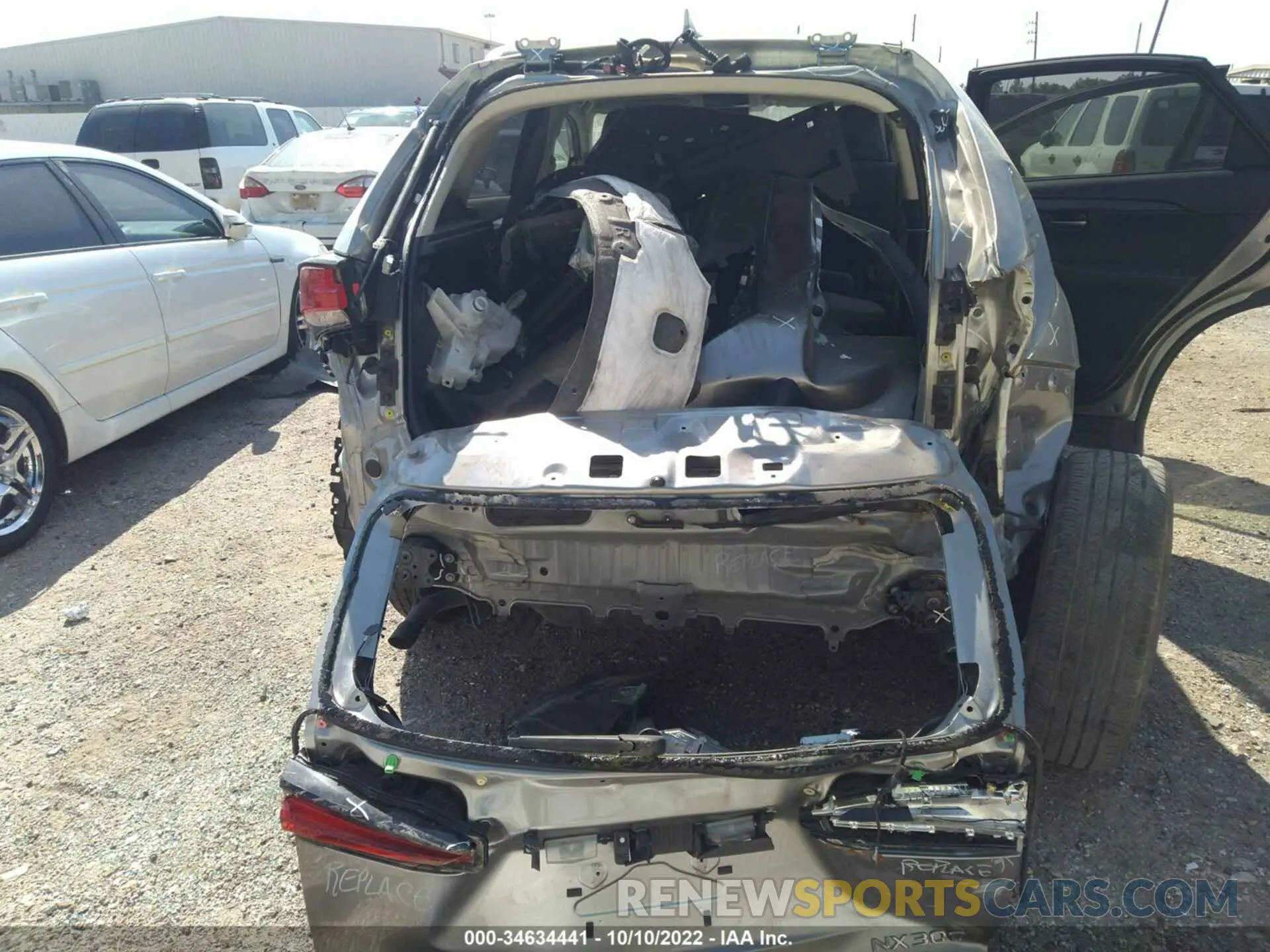 12 fotografías del automóvil dañado JTJAARBZXL2166081 LEXUS NX 2020