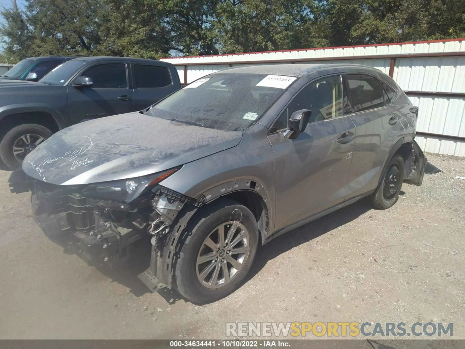 2 fotografías del automóvil dañado JTJAARBZXL2166081 LEXUS NX 2020