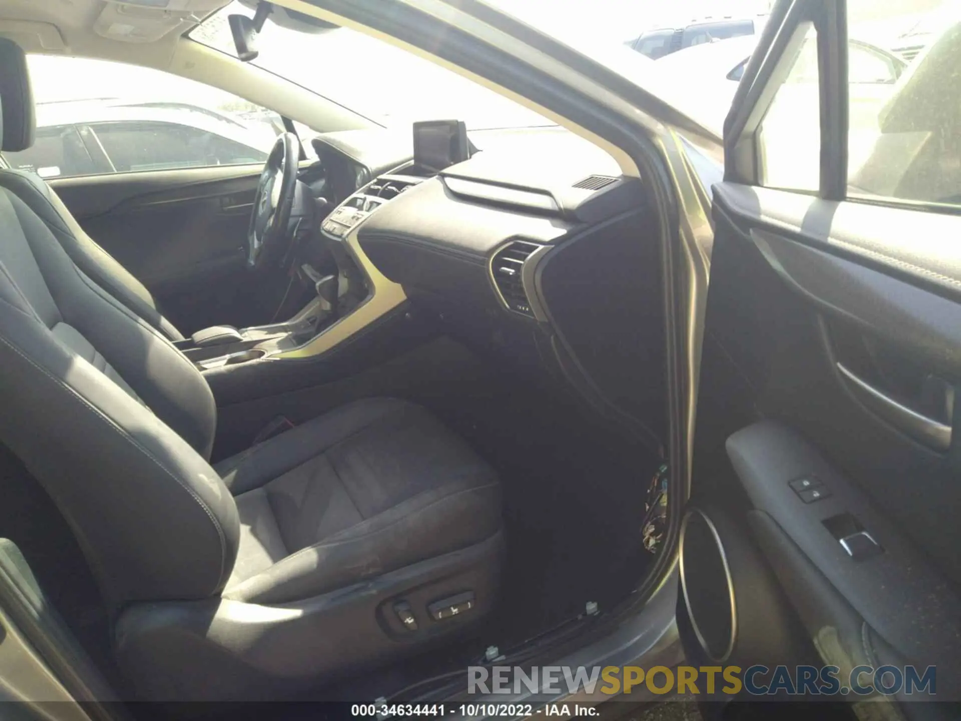 5 fotografías del automóvil dañado JTJAARBZXL2166081 LEXUS NX 2020