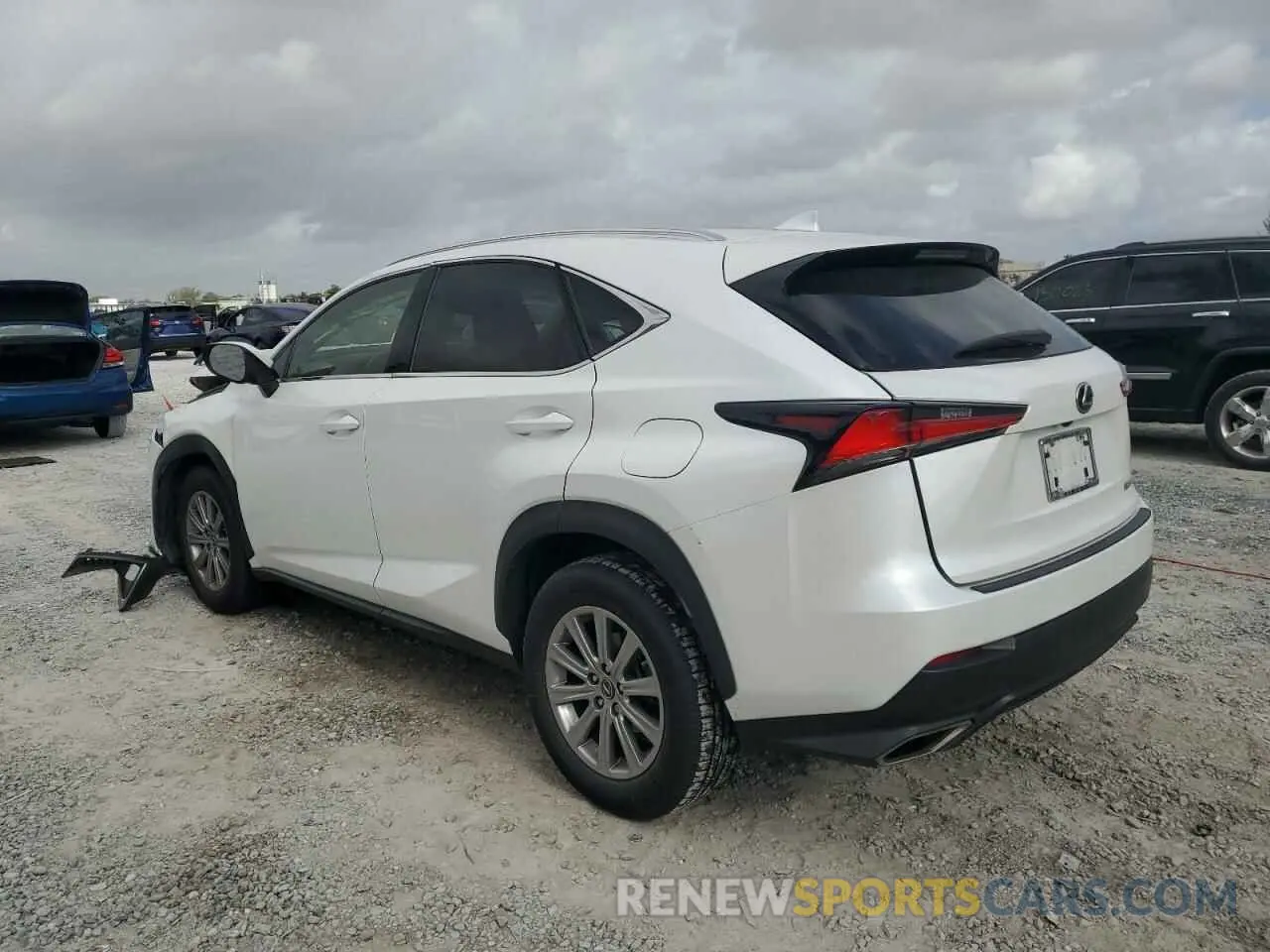 2 fotografías del automóvil dañado JTJAARBZXL5015708 LEXUS NX 2020