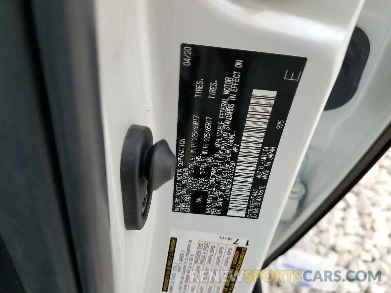 13 fotografías del automóvil dañado JTJDARBZ0L2173960 LEXUS NX 2020