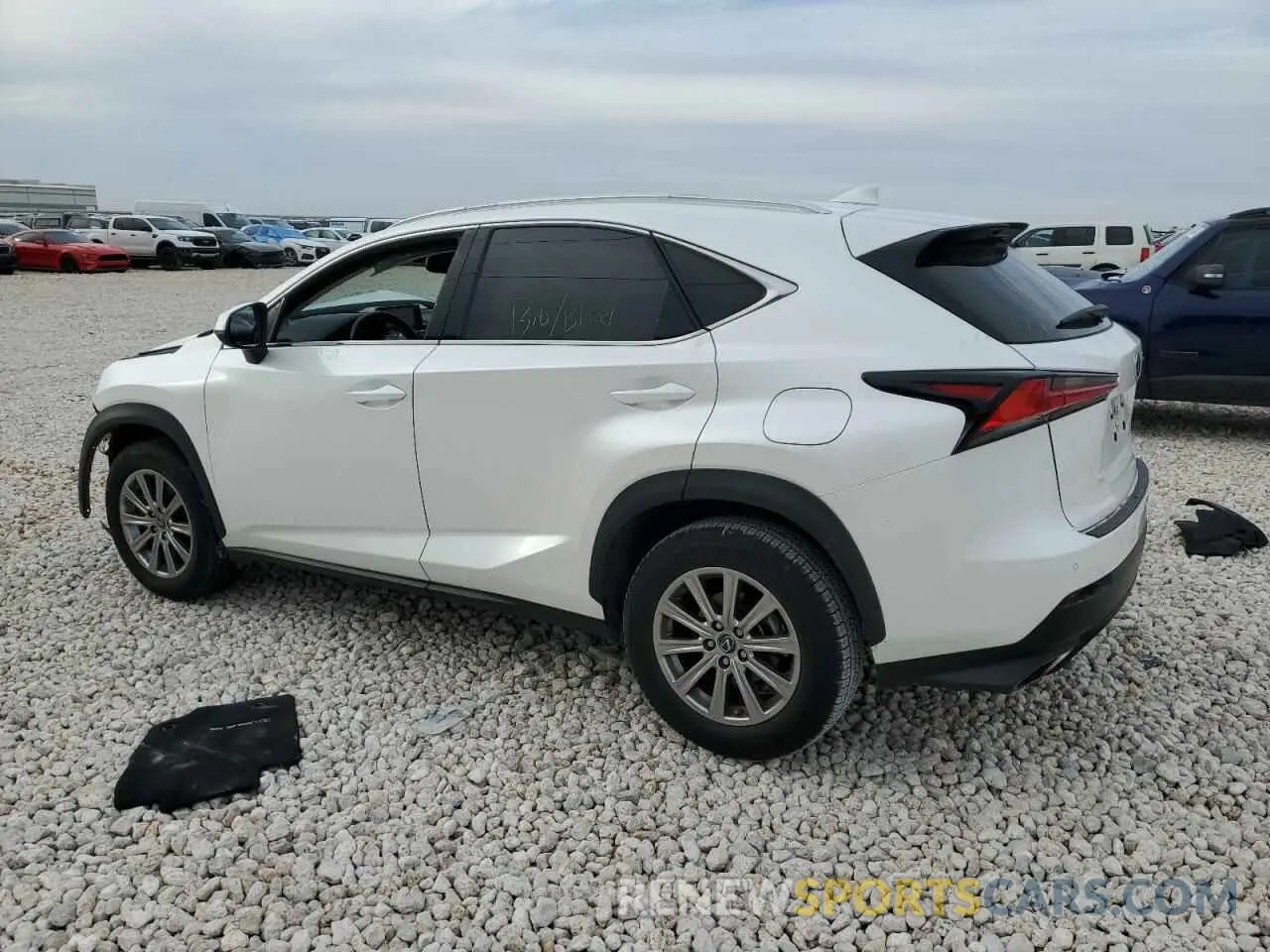 2 fotografías del automóvil dañado JTJDARBZ0L2173960 LEXUS NX 2020