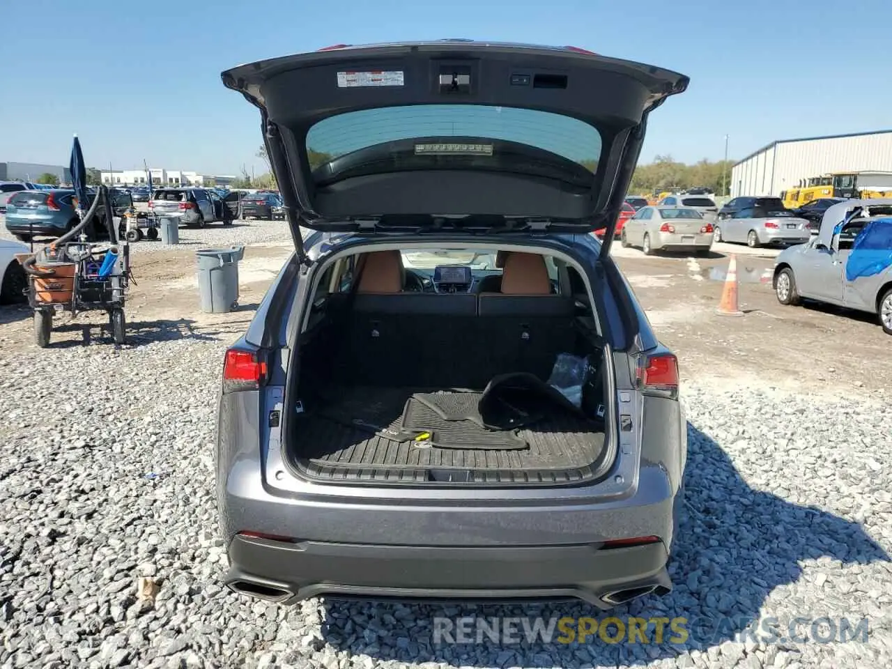 6 fotografías del automóvil dañado JTJDARBZ3L5000674 LEXUS NX 2020