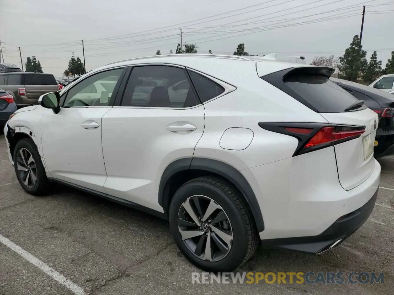 2 fotografías del automóvil dañado JTJDARBZ3L5004692 LEXUS NX 2020