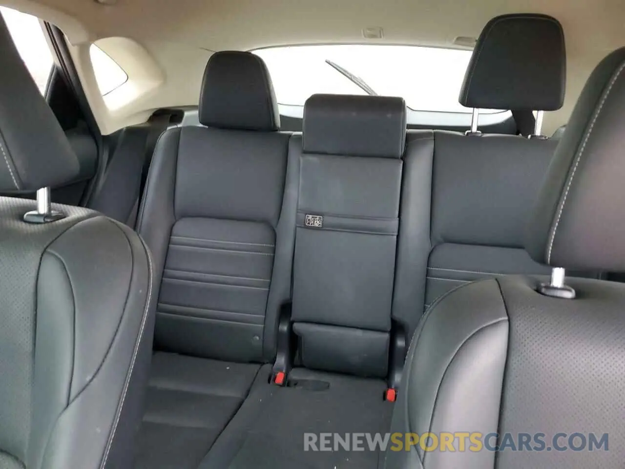 10 fotografías del automóvil dañado JTJDARBZ4L2171340 LEXUS NX 2020